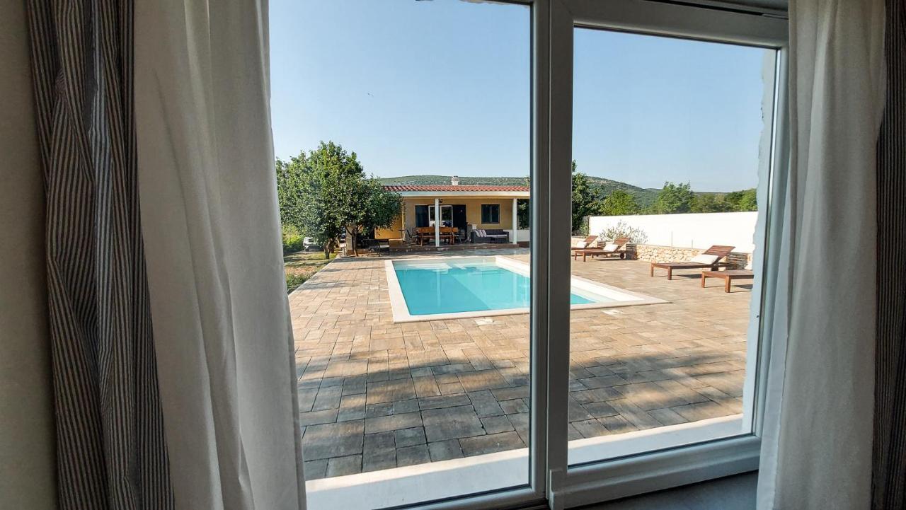 Villa Legacy Krusvar Ngoại thất bức ảnh