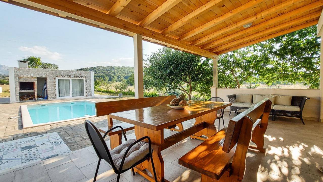 Villa Legacy Krusvar Ngoại thất bức ảnh