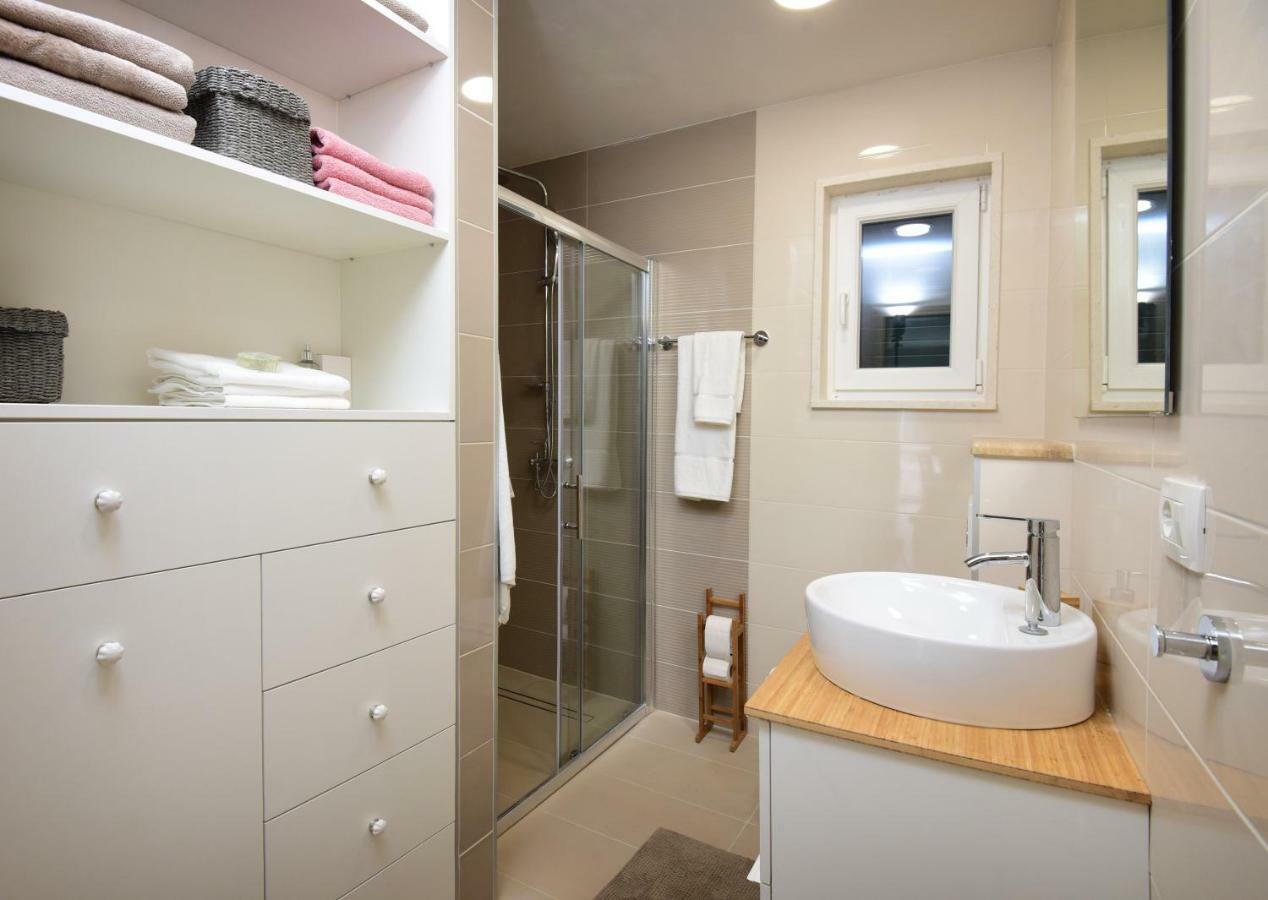 Villa Legacy Krusvar Ngoại thất bức ảnh